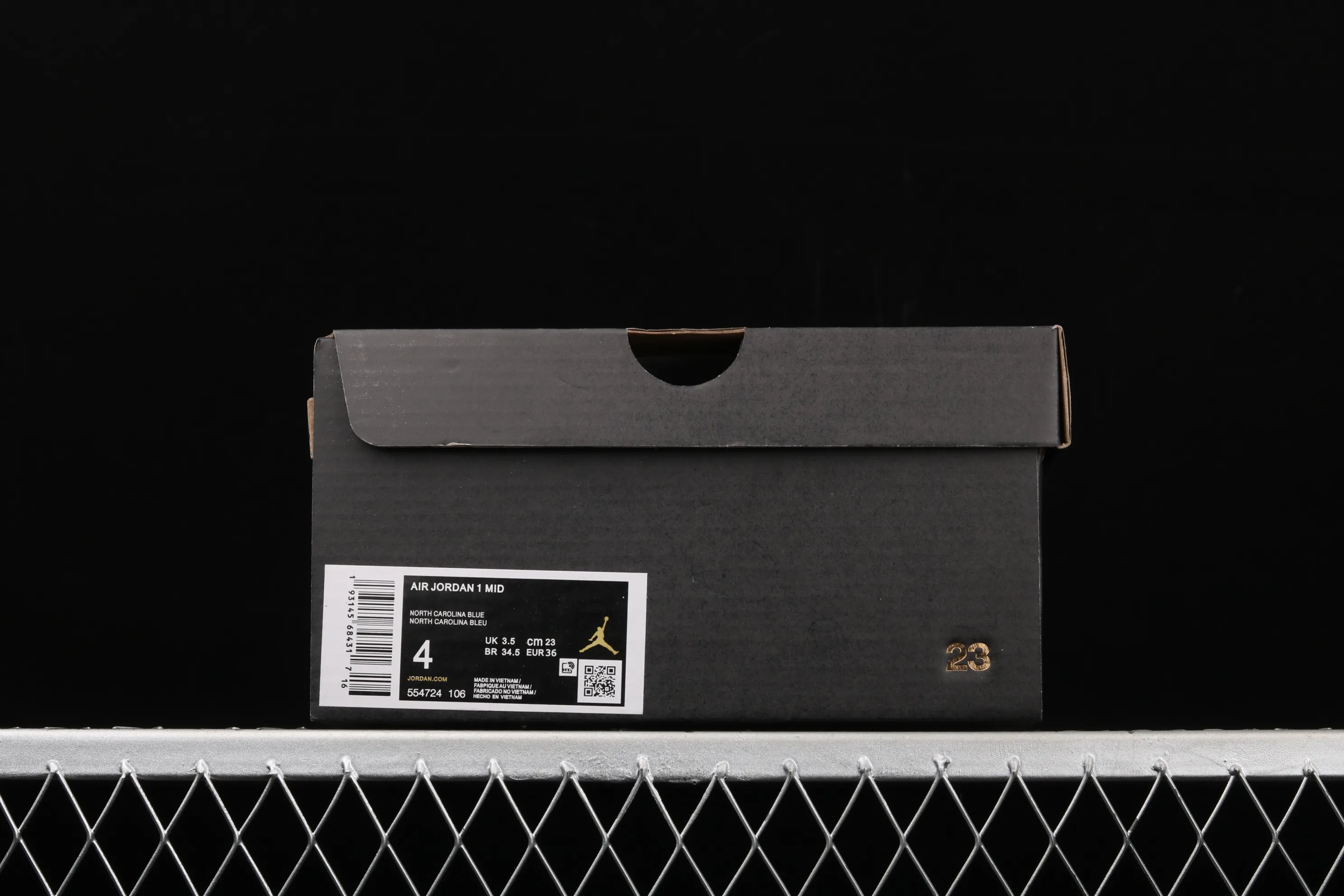 All categories Air Jordan Jordan series basketball shoes Air Jordan 1 Mid Air Jordan 1 Mid AJ1 Joe 1 white and blue 554724-106